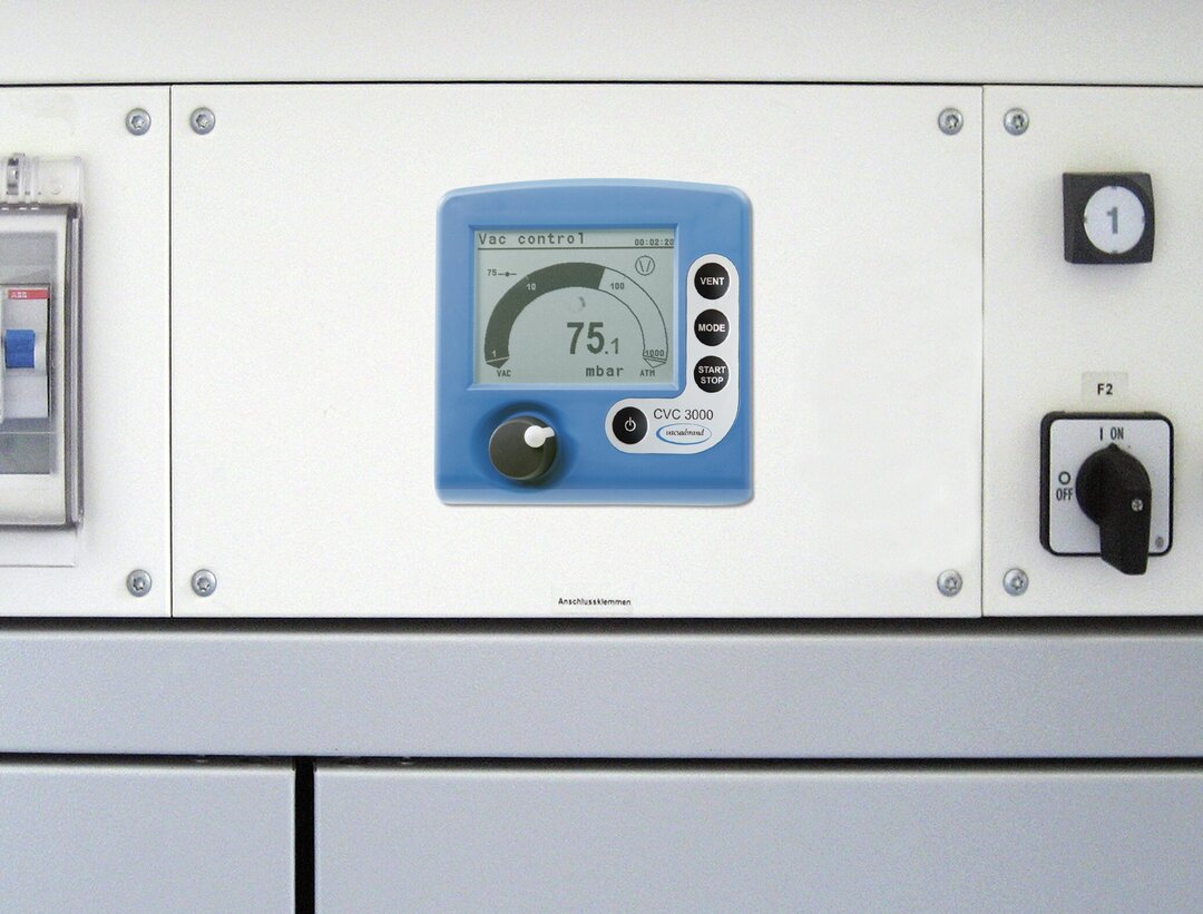 Vakuum-Controller CVC 3000Einbauversion,Zertifizierung (NRTL): C/US***Bestellnummer für 636595***