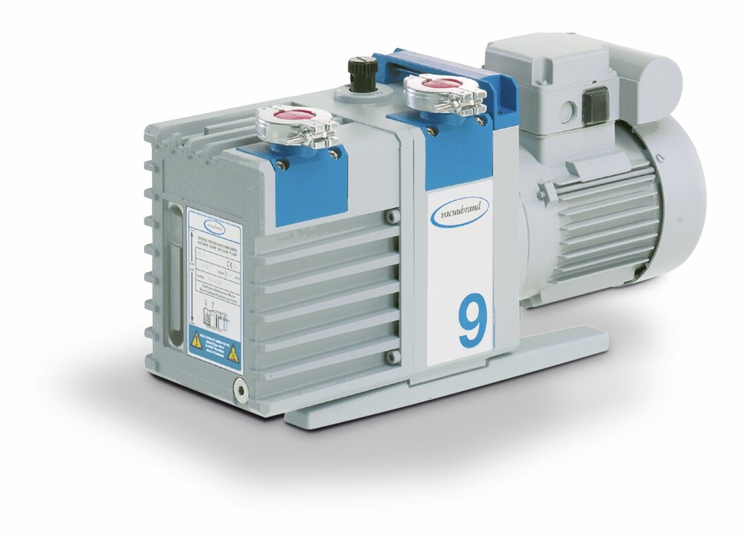 Rotary vane pump RE 9, one stage230 V / 50-60 Hz, CEE mains cable